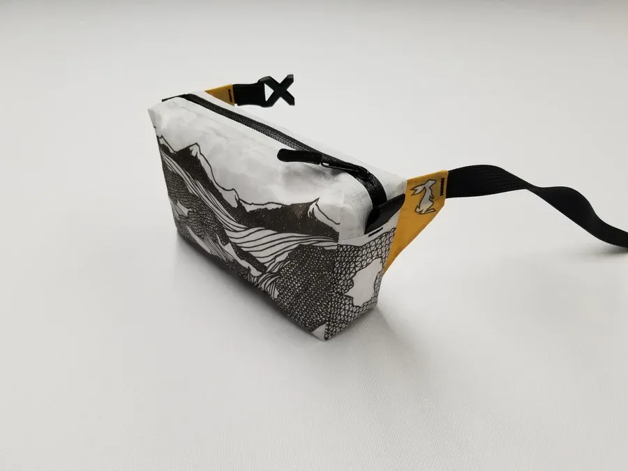 High Tail Designs - The Ultralight Fanny Pack "Low Poly"