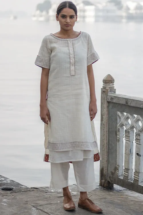 Sadhna 'Bindani' White Dabu Print Cotton Long Kurta